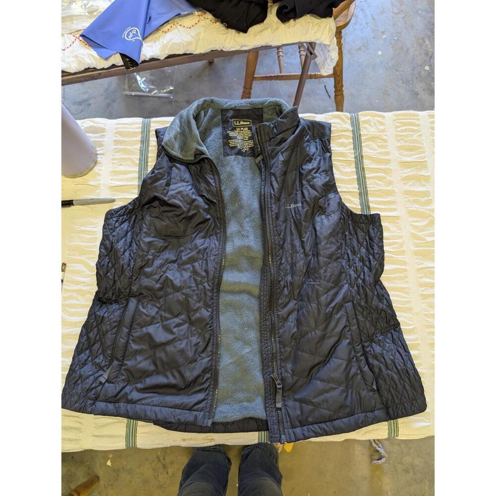 L.L. Bean Women's 1X Plus Navy Blue Quilted Primaloft Vest